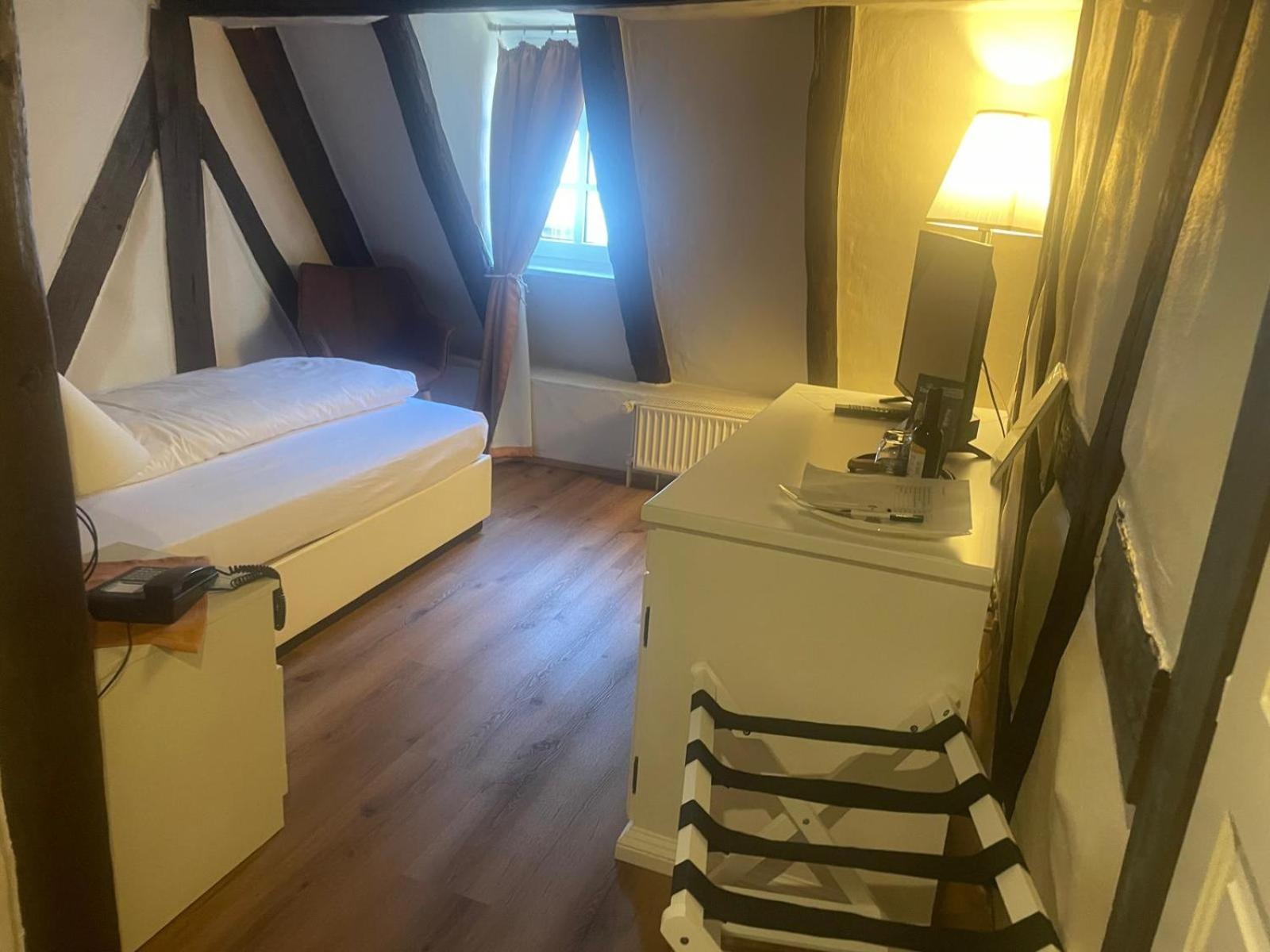 Hotel Restaurant Altes Badhaus Eberbach  Ngoại thất bức ảnh